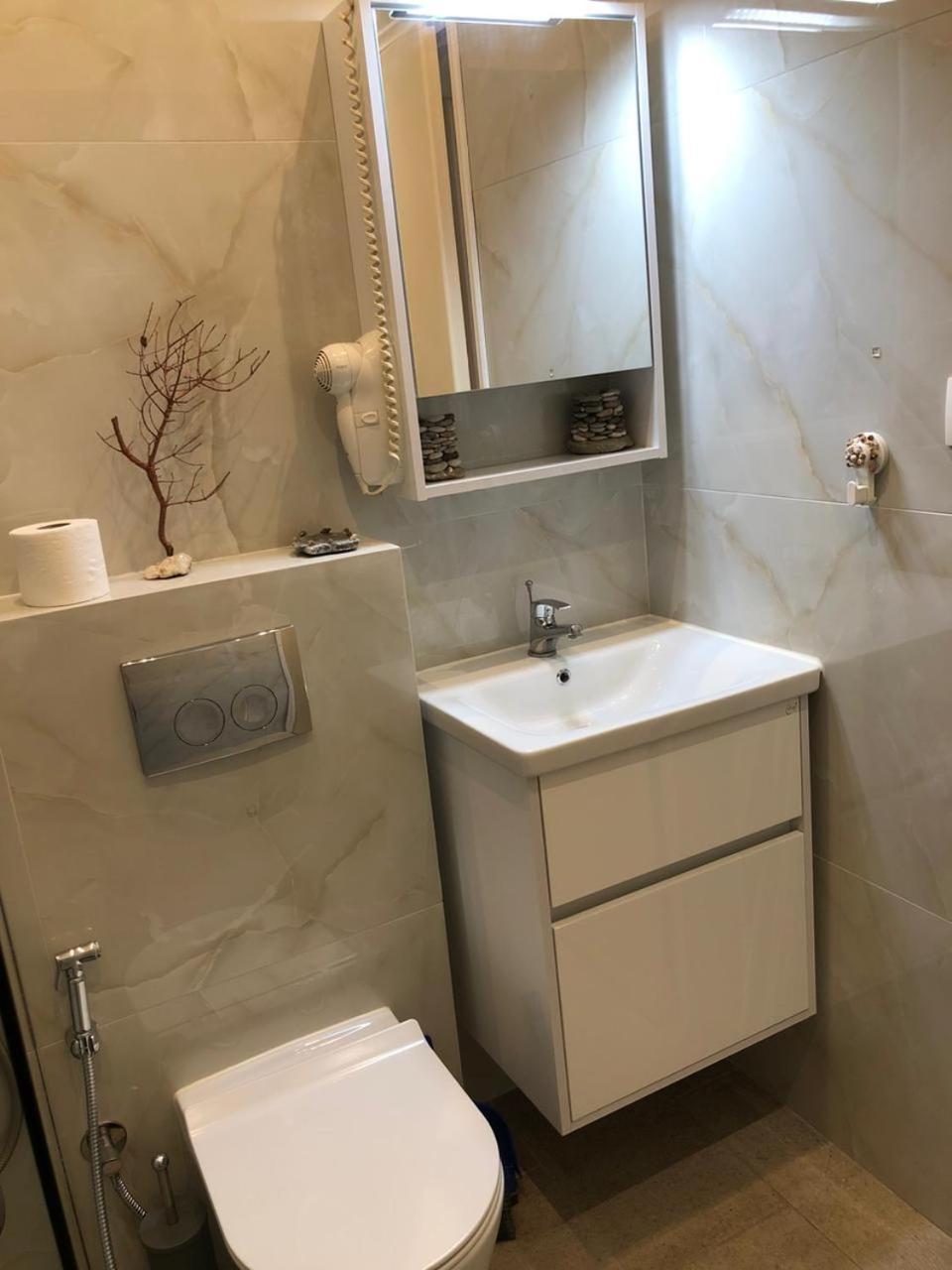 Ipsos Apartment *